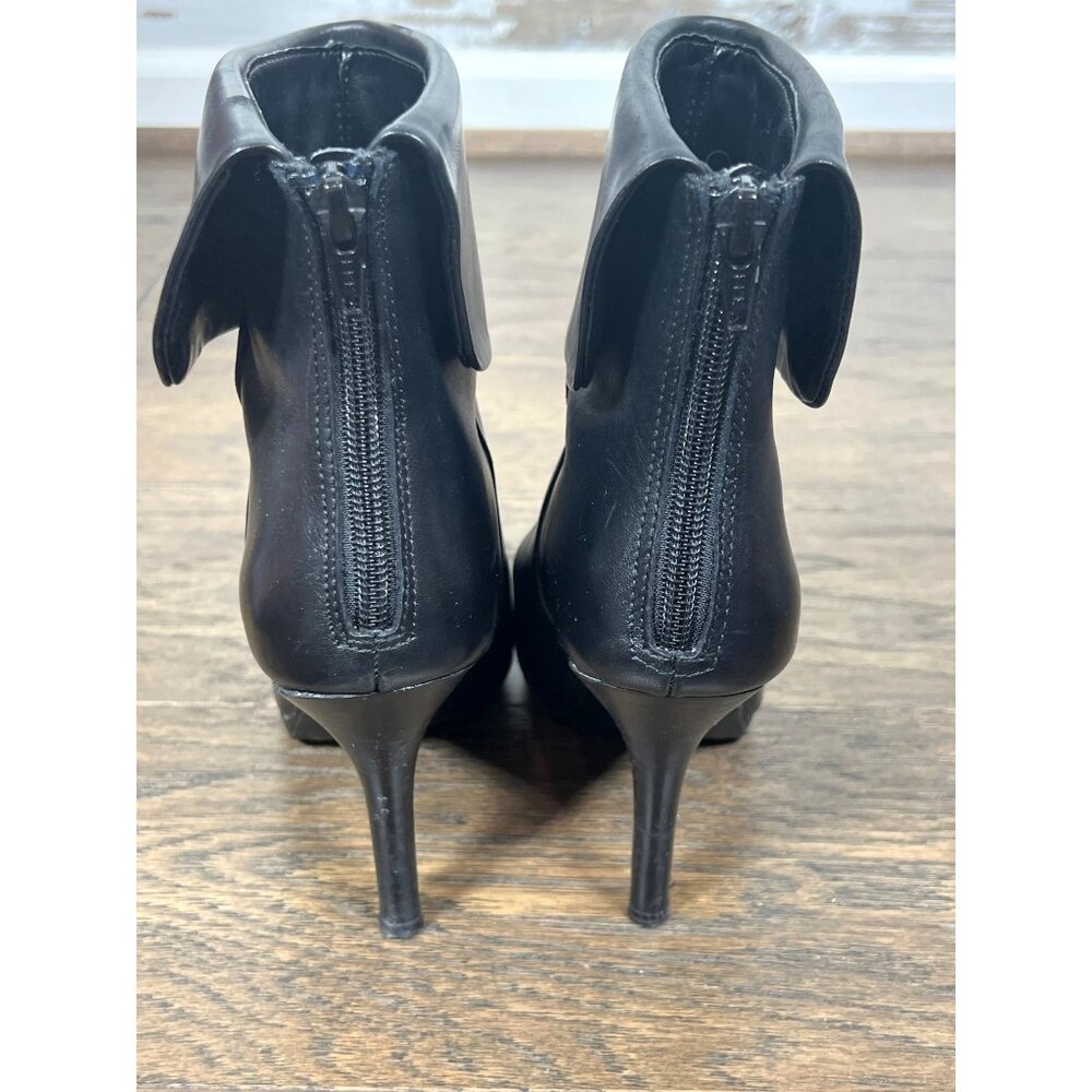 LAUREN RALPH LAUREN Leola Bootie Stiletto Heel Black Leather Sz 7 EUC - Picture 3 of 8